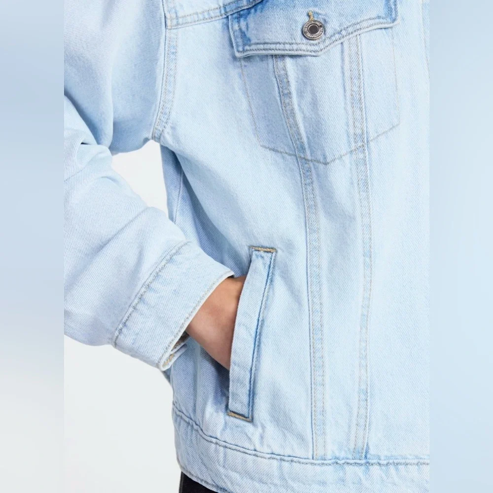 👖🌼2 for $45🌼👖NWT Oversized Super Light Blue wash Cotton Denim Jacket - Picture 5 of 10